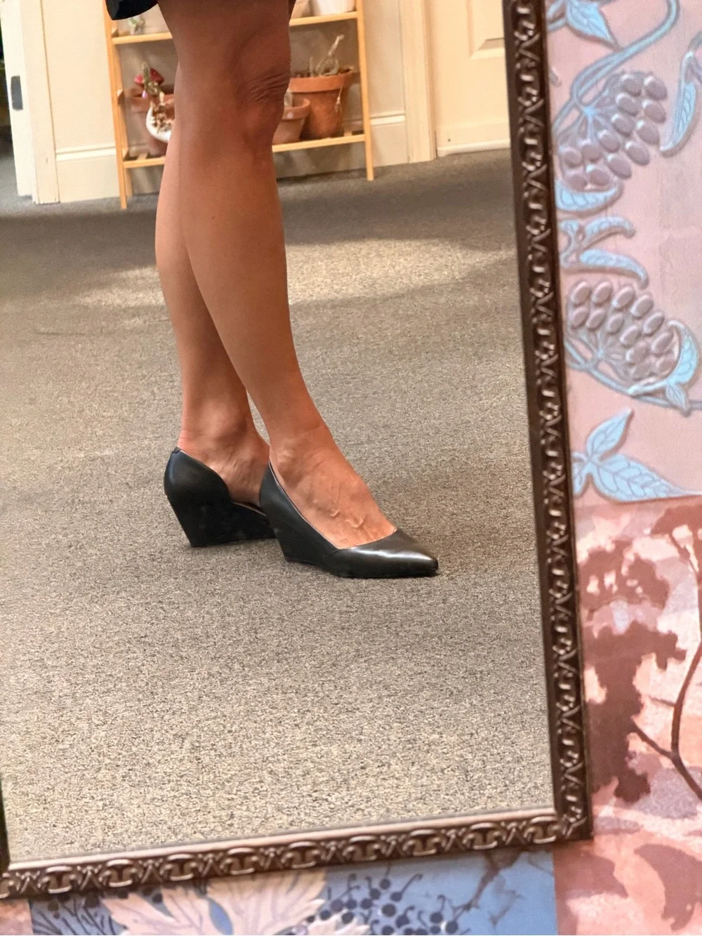 Kenneth Cole Black Leather Pointed-Toe Wedge Pumps